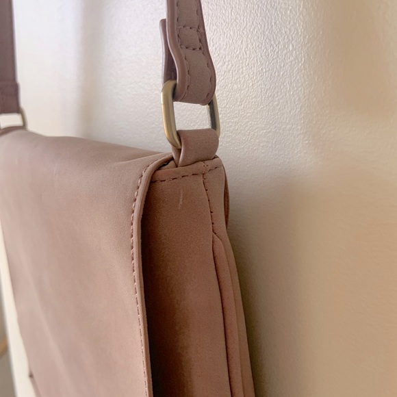 Joy|Susan, dusty rose vegan leather medium size crossbody bag - Picture 7 of 14